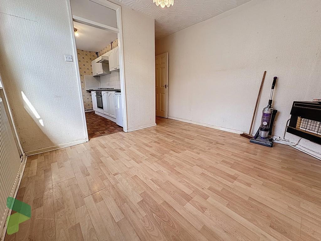 Dining/living room