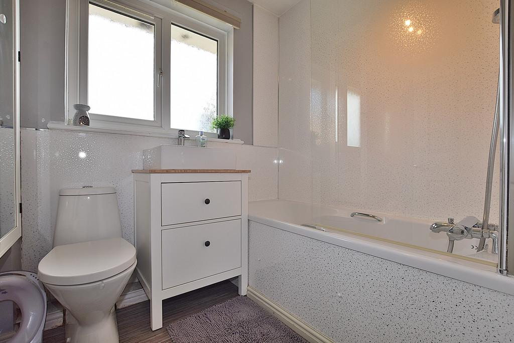 Bathroom 01