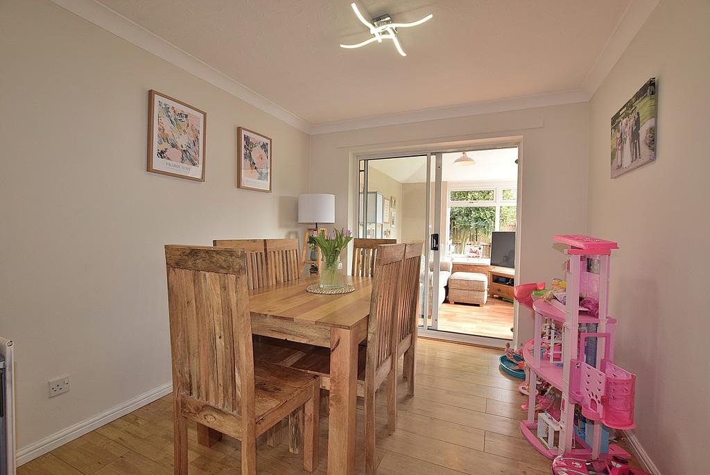 Dining area 01