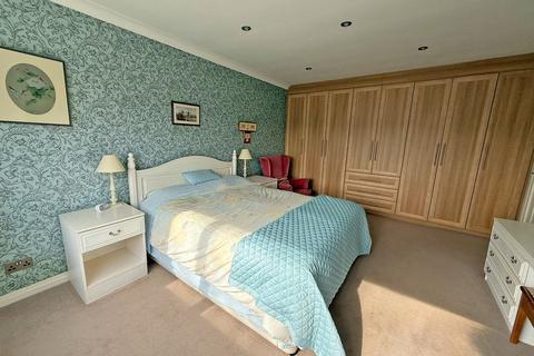 undefined, Hall Park Close, Scarborough YO13