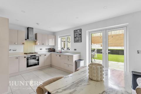 4 bedroom detached house for sale, Tarnside Close, Smallbridge, OL16 2QD