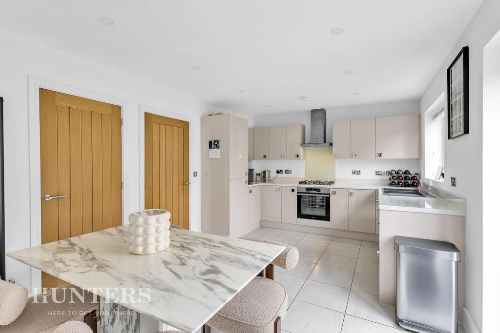 Dining kitchen