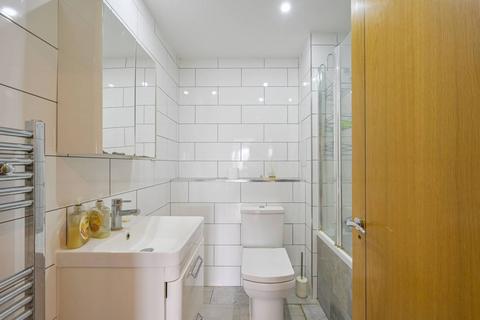 2 bedroom flat for sale, Settlers Court, Isle Of Dogs, London, E14