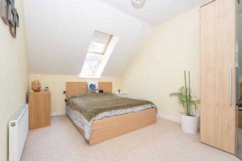 1 bedroom flat for sale, Silas Court, Watford, WD17