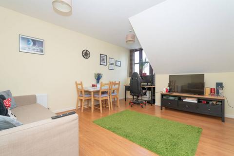 1 bedroom flat for sale, Silas Court, Watford, WD17