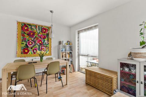 31 Old Orchard, Harlow, CM18 6YG