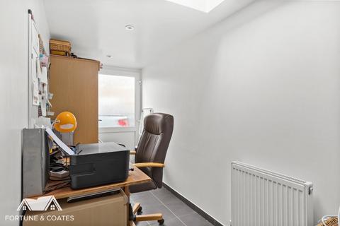 31 Old Orchard, Harlow, CM18 6YG