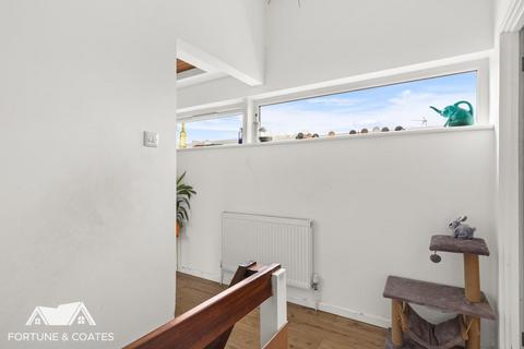 31 Old Orchard, Harlow, CM18 6YG