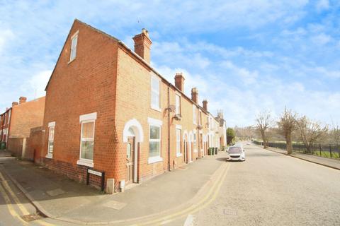 3 bedroom end of terrace house for sale, Radford Avenue, Kidderminster DY10