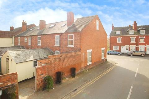 3 bedroom end of terrace house for sale, Radford Avenue, Kidderminster DY10