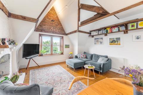 17a Hampstead Lane, London, N6 4RT