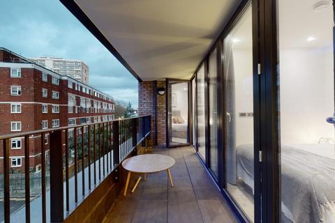 3 bedroom apartment to rent, Hackney Road, London E2