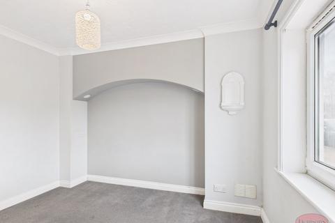 100 Broadway, Southbourne, Bournemouth, BH6 4EH