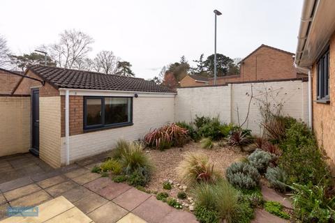 2 bedroom bungalow for sale, Hoyles Road, Wellington