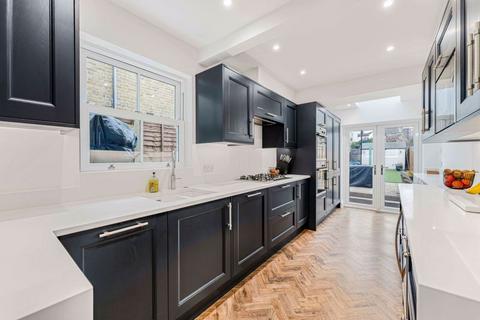 20 Woodside Crescent, Sidcup, DA15 7JJ