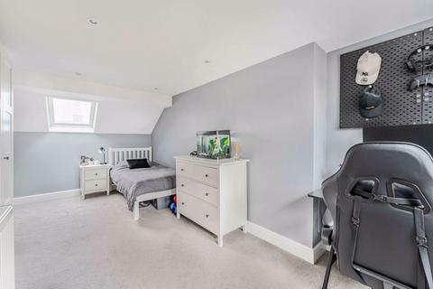 20 Woodside Crescent, Sidcup, DA15 7JJ