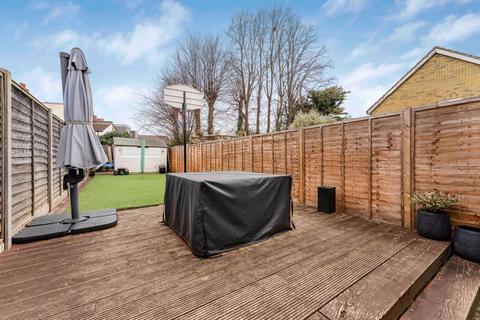 20 Woodside Crescent, Sidcup, DA15 7JJ
