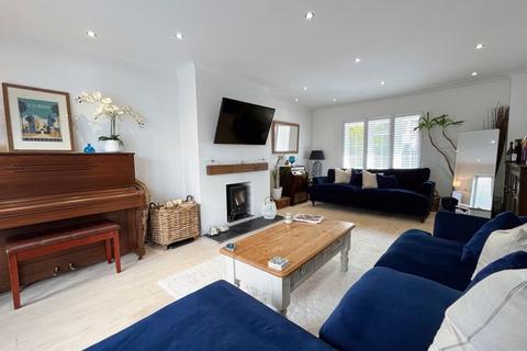 undefined, Kinfauns, Cowbridge Road, St Nicholas, The Vale of Glamorgan CF5 6SH