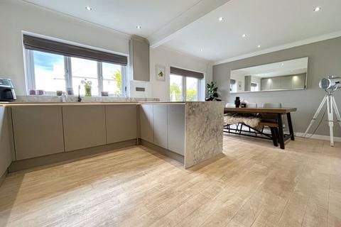 undefined, Kinfauns, Cowbridge Road, St Nicholas, The Vale of Glamorgan CF5 6SH