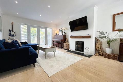 undefined, Kinfauns, Cowbridge Road, St Nicholas, The Vale of Glamorgan CF5 6SH