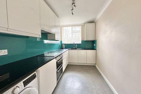 21, Sandown Lodge Avenue Road, Epsom, KT18 7QX