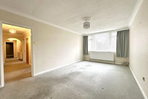 21, Sandown Lodge Avenue Road, Epsom, KT18 7QX