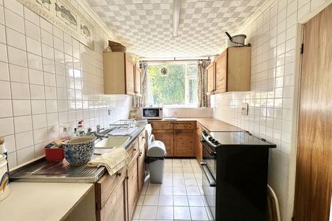 3 bedroom apartment for sale, Avenue Road, Epsom