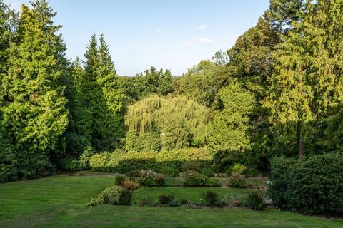 undefined, Oatlands Drive, Weybridge