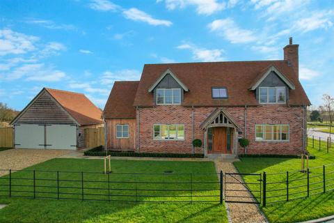 4 bedroom detached house for sale, Williams Orchard, Duck Lane, Welford On Avon