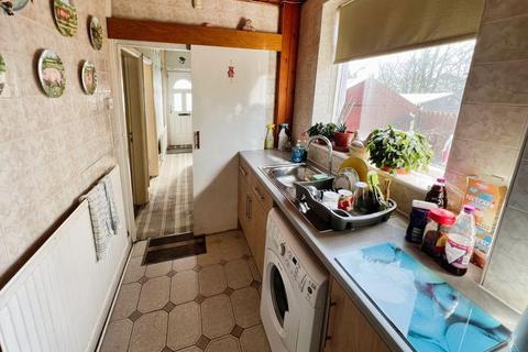 3 bedroom semi-detached house for sale, Doffcocker Lane, Heaton