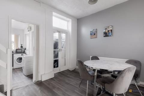 6 Randolph Street, Oldham, OL8 3SR