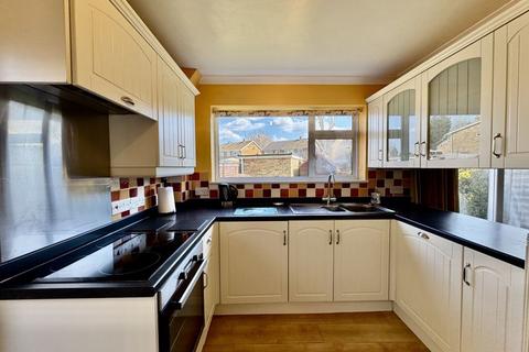 3 bedroom semi-detached house for sale, Stratford Drive, Wooburn Green HP10