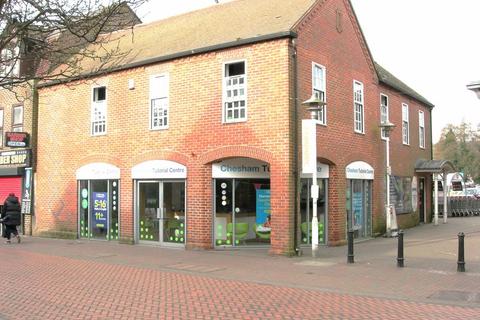 Retail property (high street) to rent, High Street, Chesham