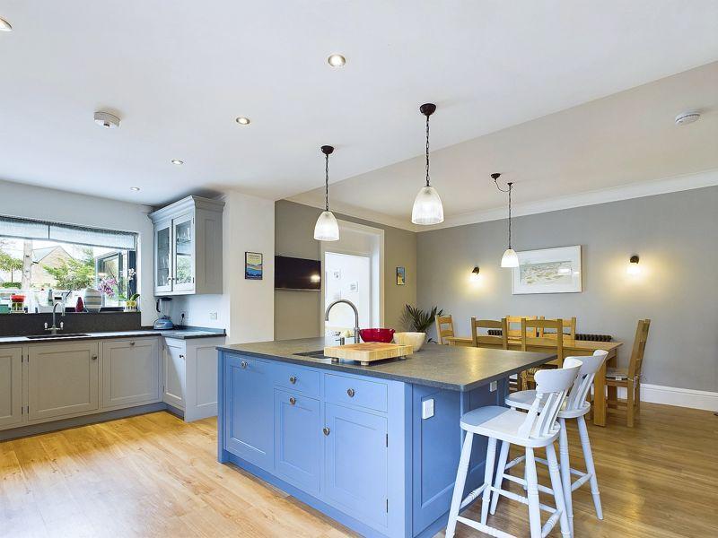 Kitchen diner