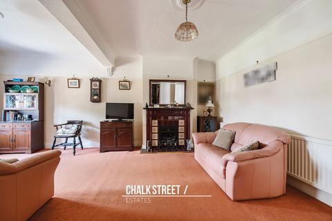 4 bedroom detached house for sale, Hill Crescent, Hornchurch, RM11