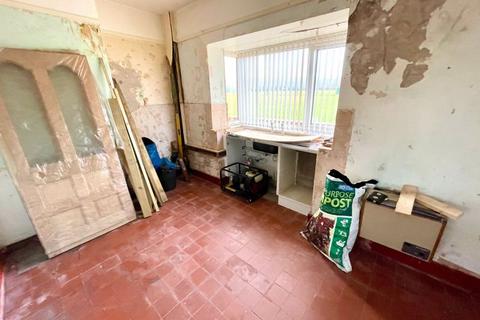 2 bedroom semi-detached house for sale, North Road, Ponciau