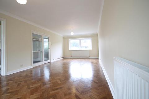 3 bedroom terraced house to rent, Angas Court, Pine Grove, Weybridge, KT13