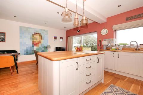 25 Ferncliffe Drive, Baildon, Shipley, BD17 5AH