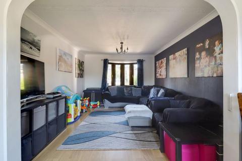 73 Liddell Way, Ascot, SL5 9UU