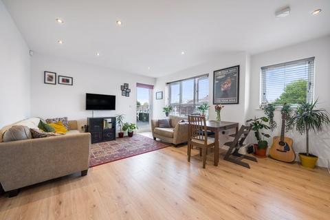 2 bedroom apartment for sale, 31 Russell Hill, Purley CR8
