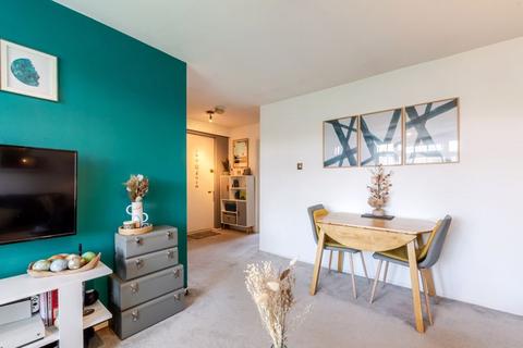 51 Bruce Close, Welling, DA16 1RB