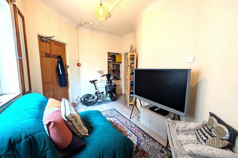 1 bedroom flat to rent, Kings Avenue, Muswell Hill N10