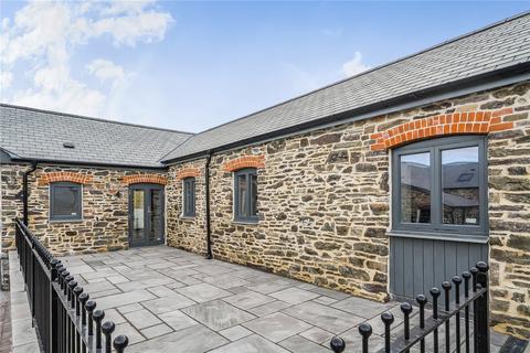 3 bedroom end of terrace house for sale, Nadrid Court, South Molton, Devon, EX36
