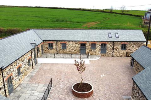 3 bedroom end of terrace house for sale, Nadrid Court, South Molton, Devon, EX36