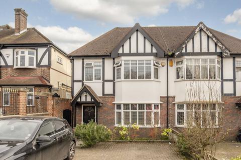 107 Roehampton Vale, London, SW15 3PG