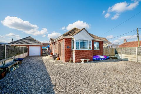 2 bedroom detached bungalow for sale, Helena Road, Walcott, NR12