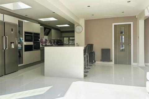 4 bedroom link detached house for sale, Lower Britwell Road, Slough, Berkshire