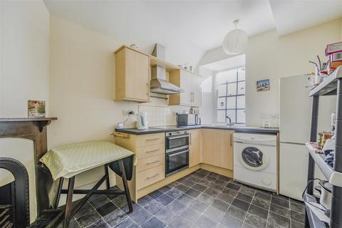 3 bedroom apartment for sale, High Street, Crediton
