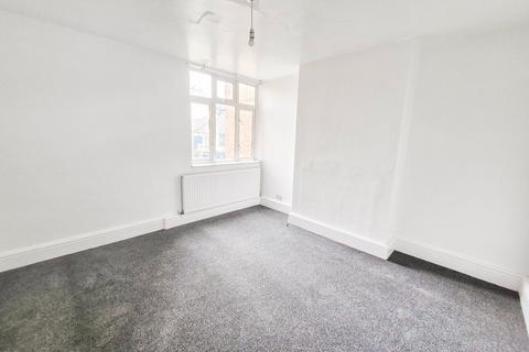 2 bedroom flat to rent, Whitney Avenue, Redbridge, Essex, IG4