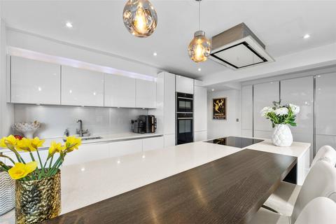 Cherry Tree Cottage Trotts Lane, Westerham, TN16 1SD